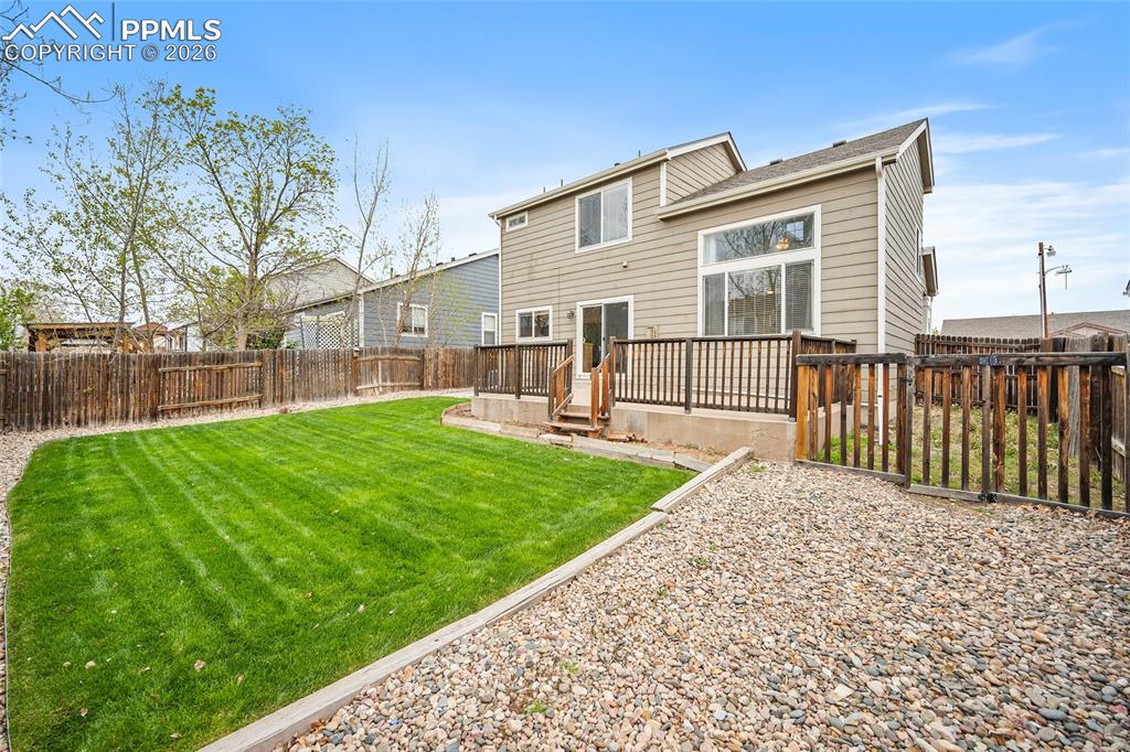 Image 34 of 41: Back of Structure