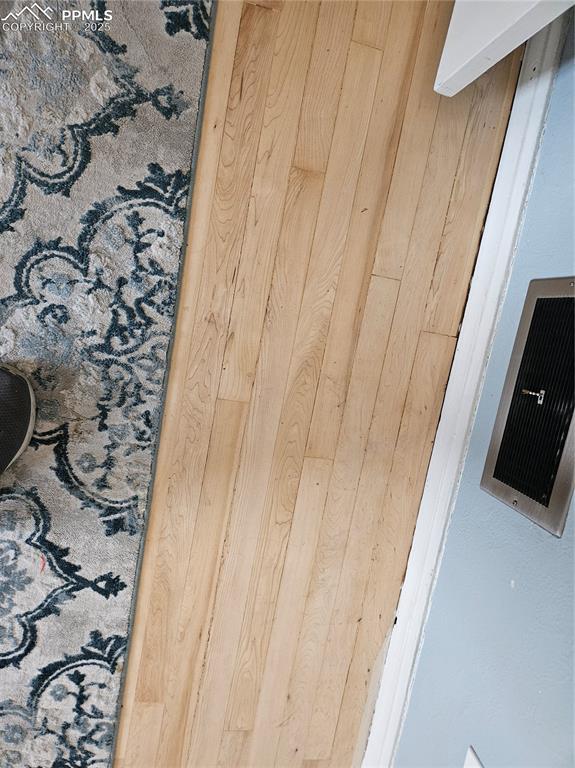 Image 9 of 22: Detailed view of wooden walls
