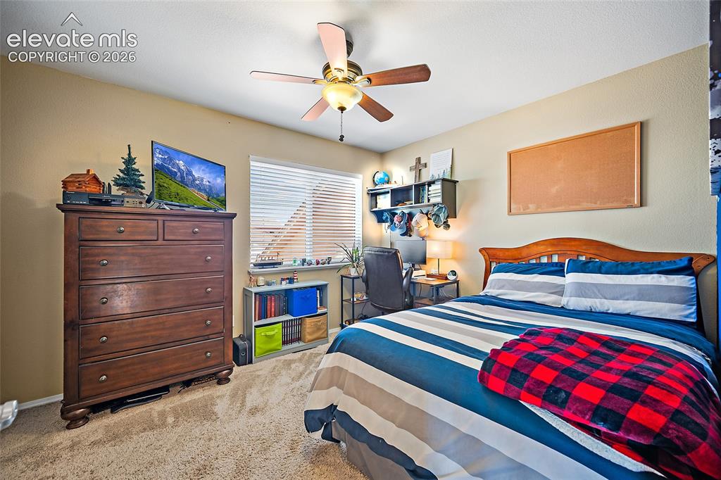 Image 31 of 47: Bedroom
