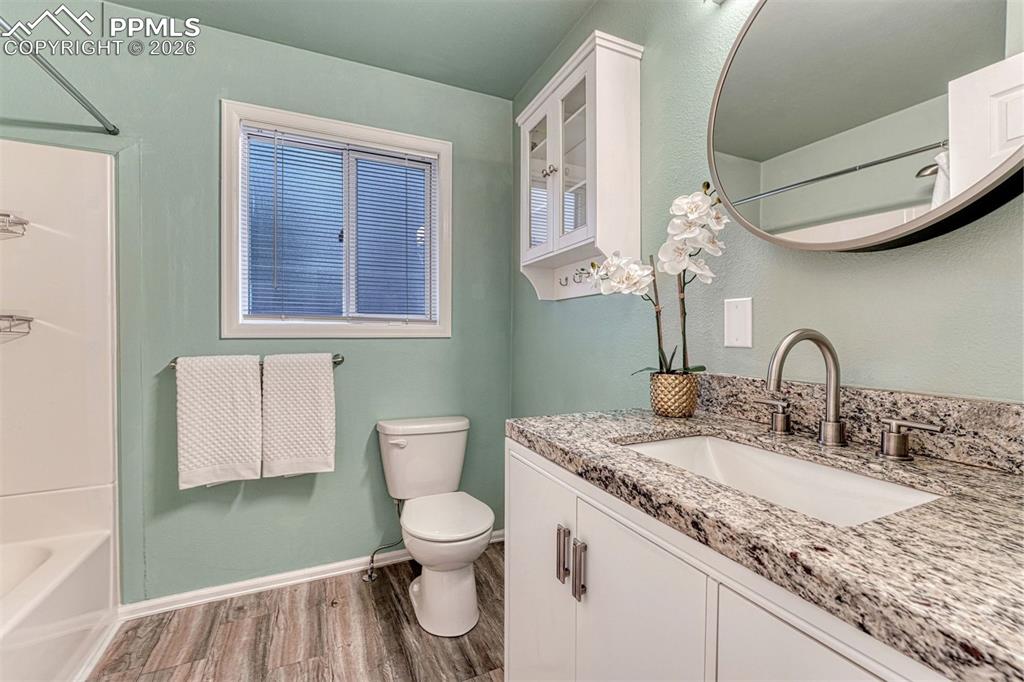 Image 11 of 30: Updated bathroom with modern finishes