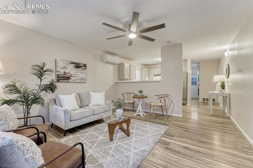 Image 18 of 30: Living Room