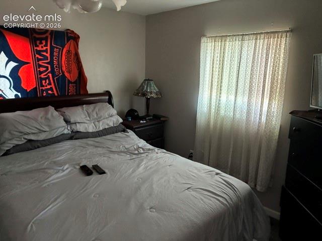 Image 12 of 16: Bedroom