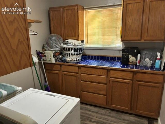 Image 8 of 16: Kitchen