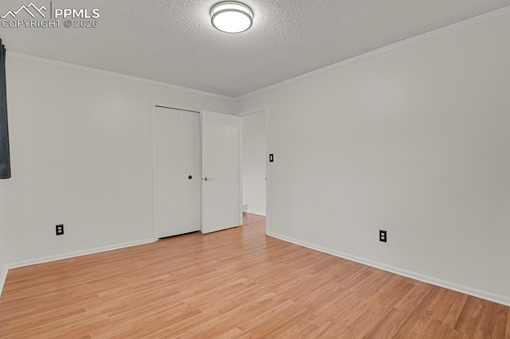 Image 15 of 31: Bedroom