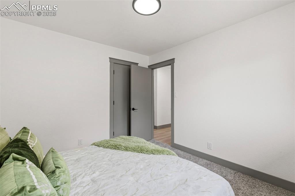 Image 21 of 47: Bedroom