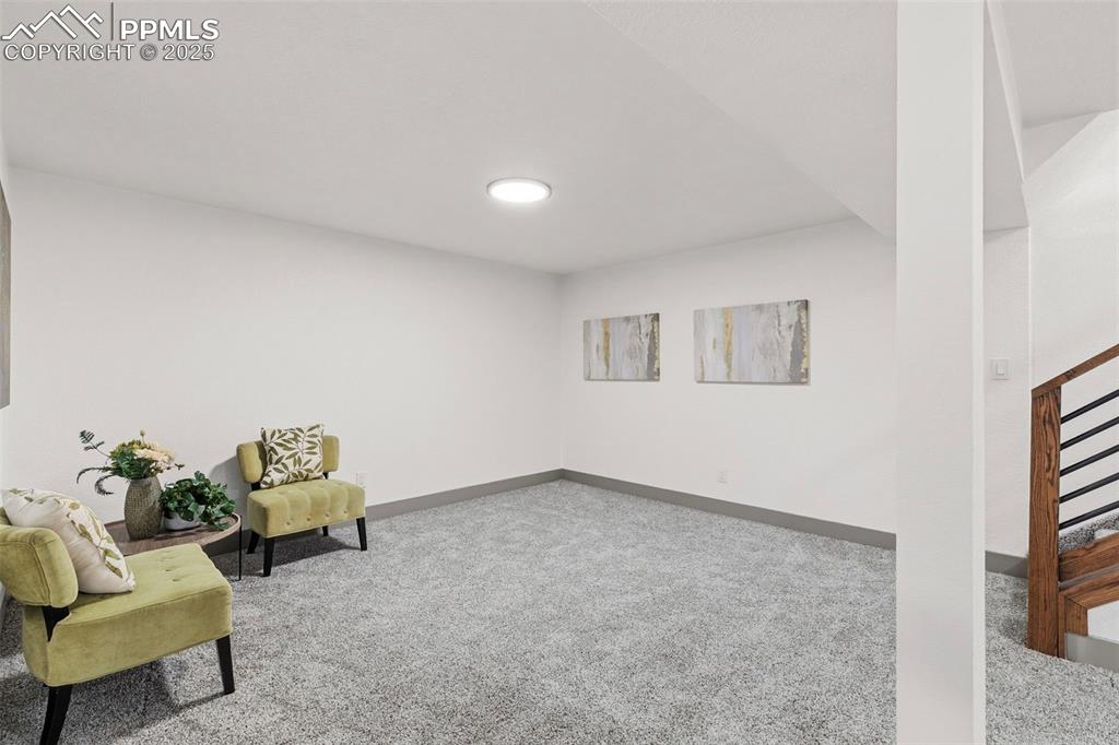 Image 29 of 47: Sitting Room