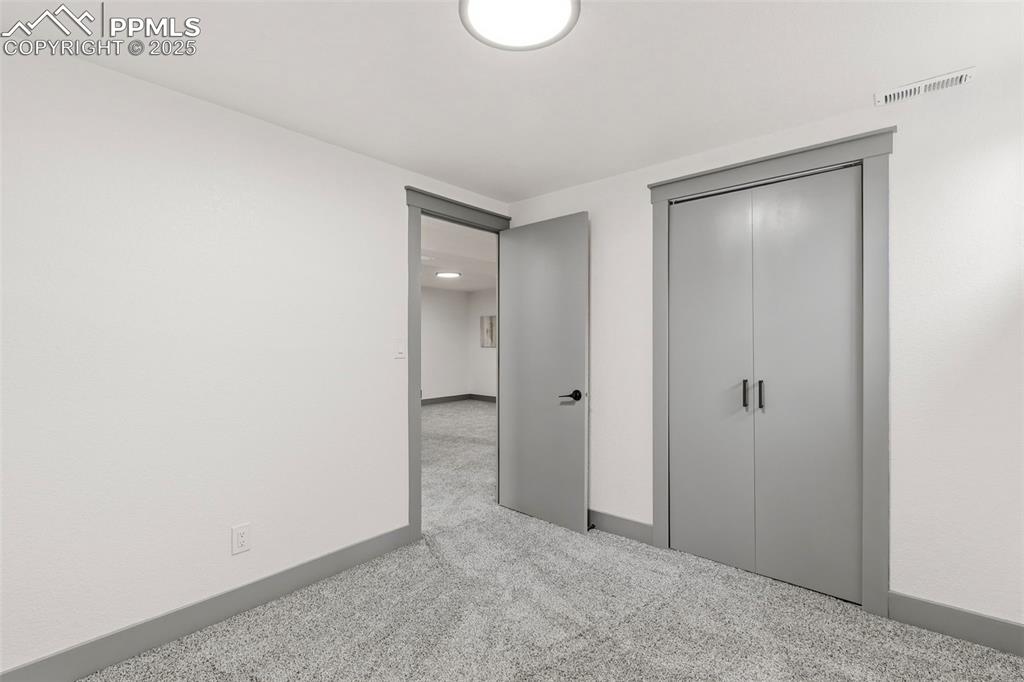 Image 36 of 47: Bedroom