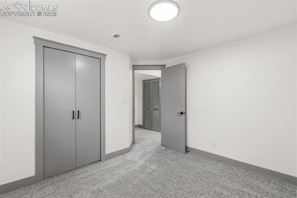 Image 38 of 47: Bedroom