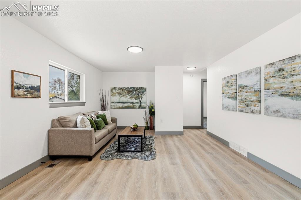 Image 5 of 47: Living Room