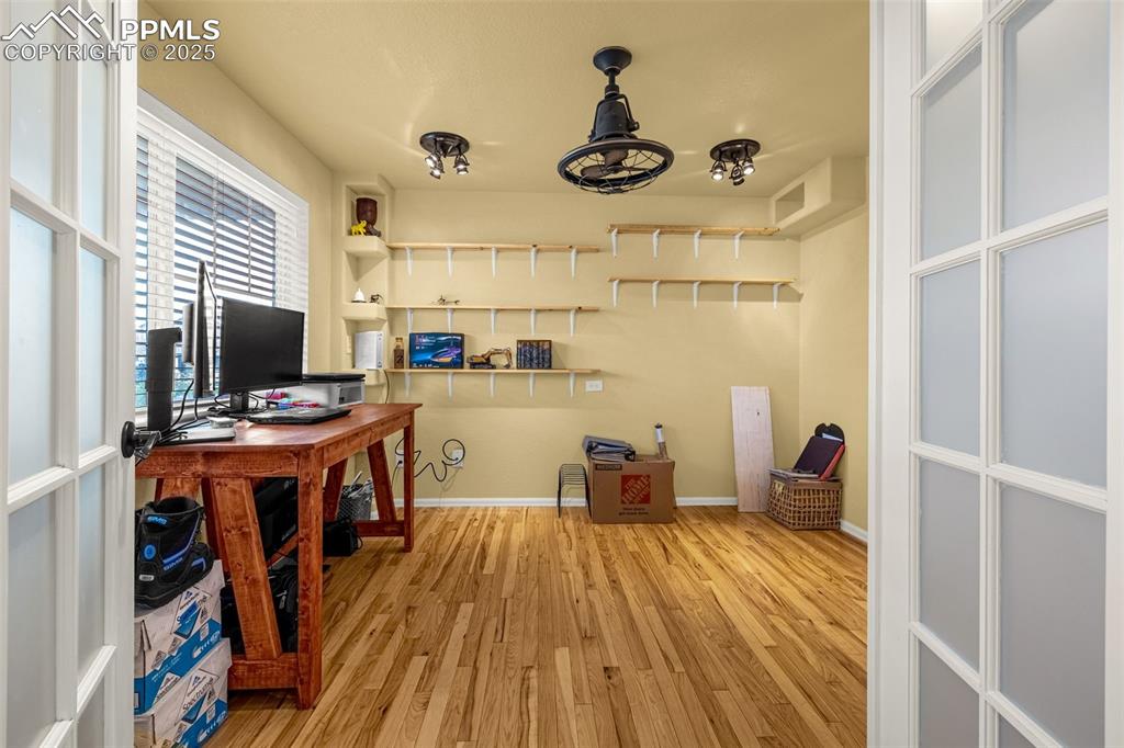 Image 5 of 46: Office