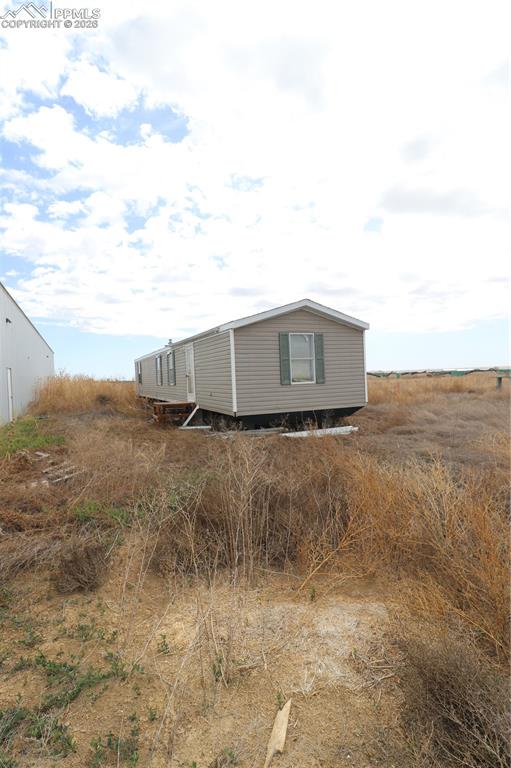 Image 7 of 23: Side of Structure