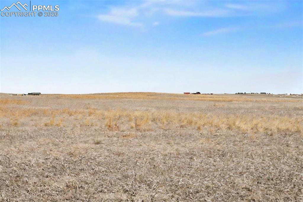 Image 16 of 17: View showing the general area and neighboring parcels.