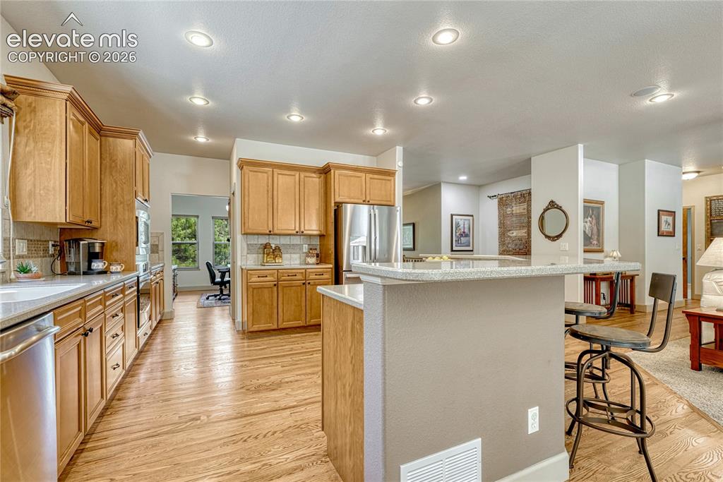 Image 11 of 48: Kitchen