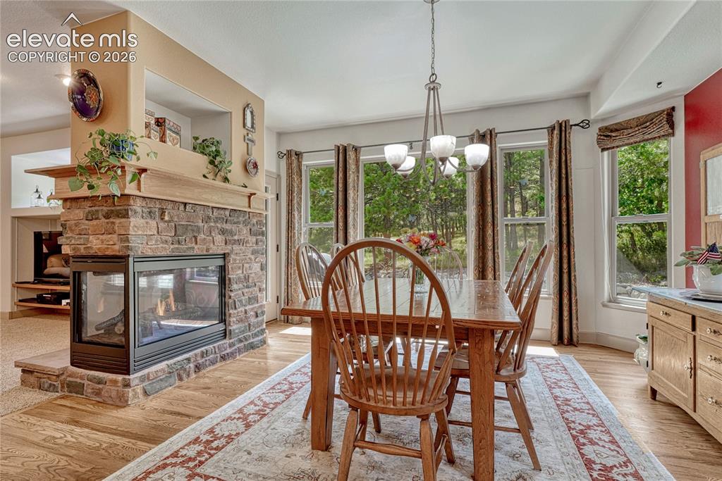 Image 15 of 48: Dining Area