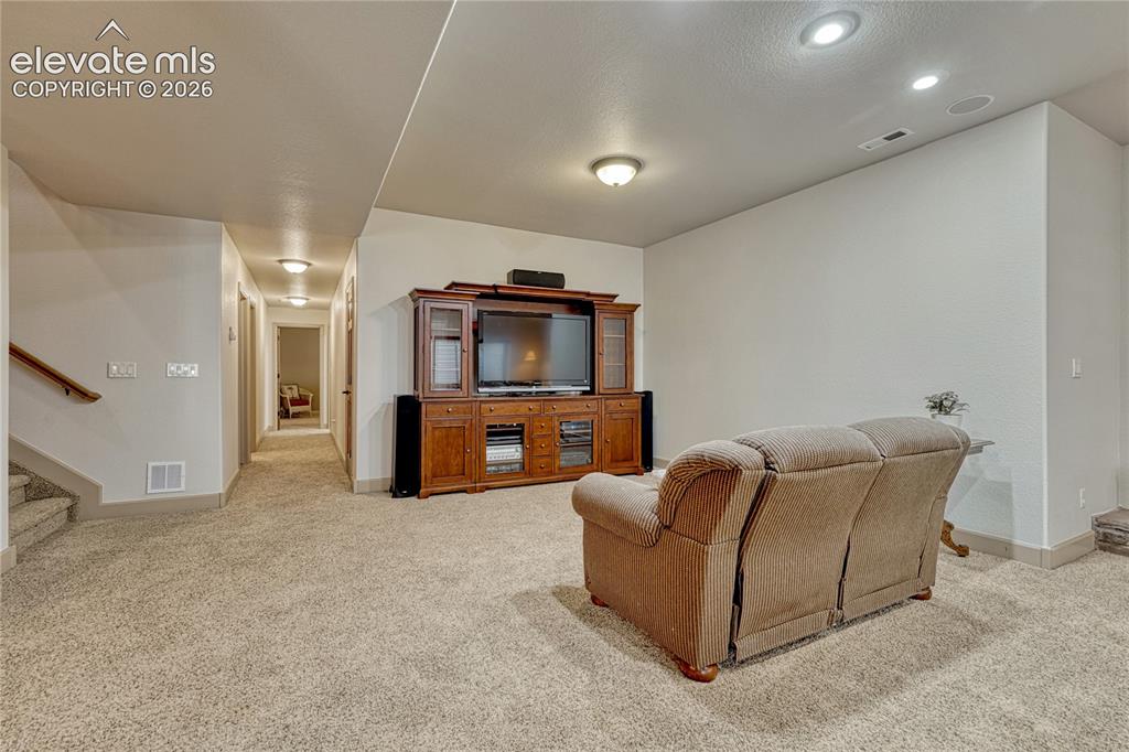 Image 27 of 48: Family Room
