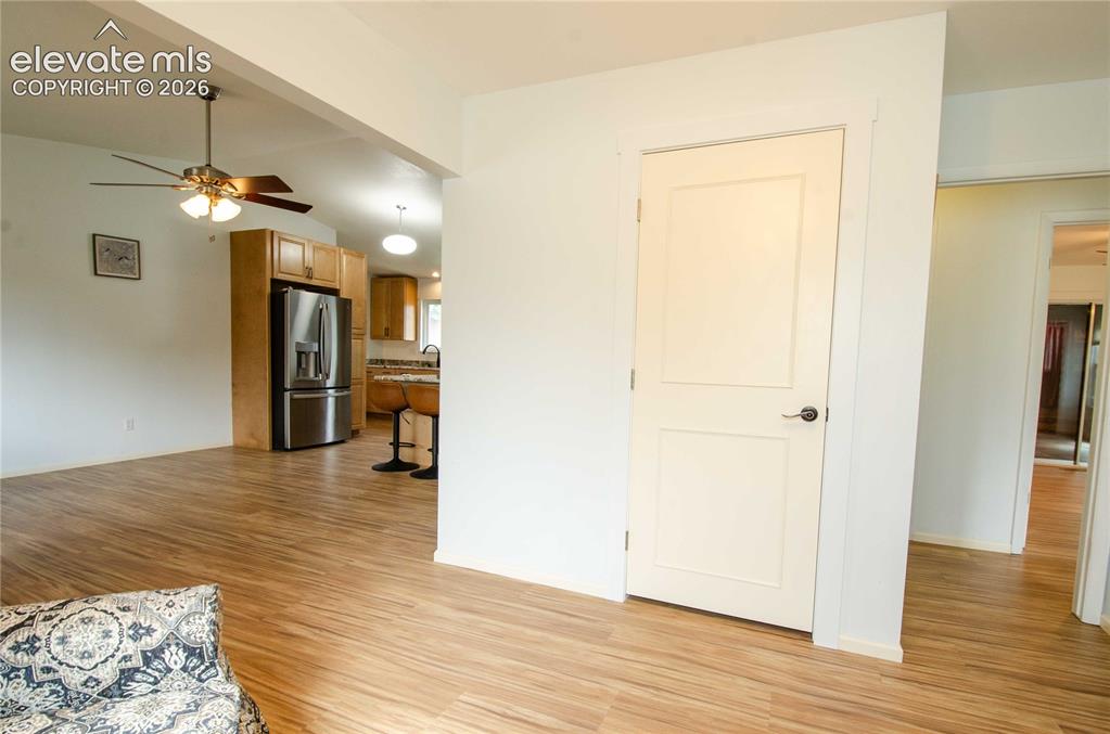 Image 18 of 50: Sitting Room