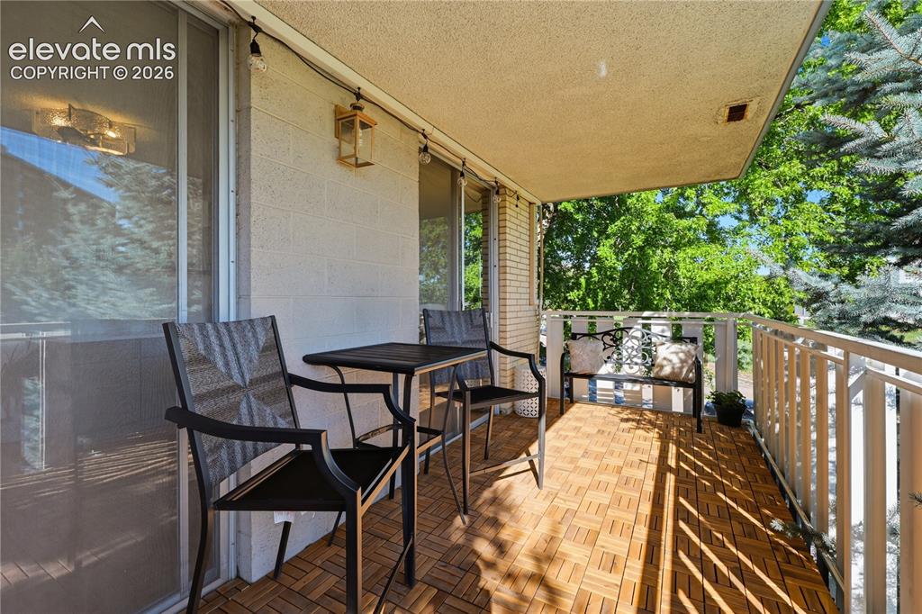 Image 18 of 22: Balcony