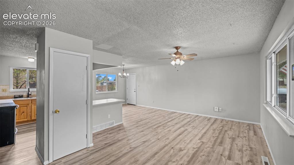 Image 5 of 35: Living Room