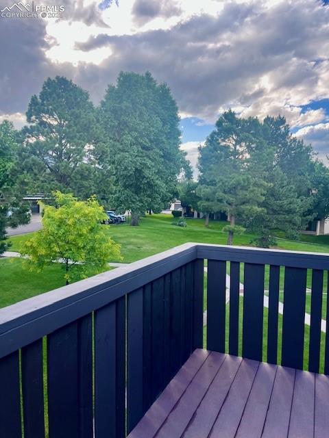 Image 23 of 23: Deck