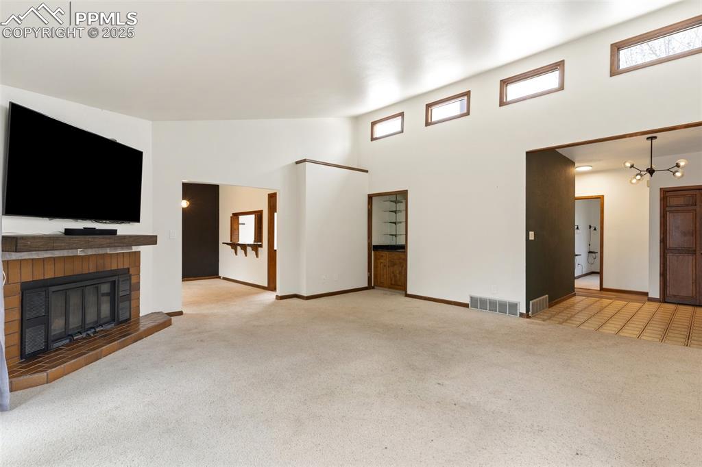 Image 8 of 23: Light and bright w/ clerestory windows and vaulted ceiling