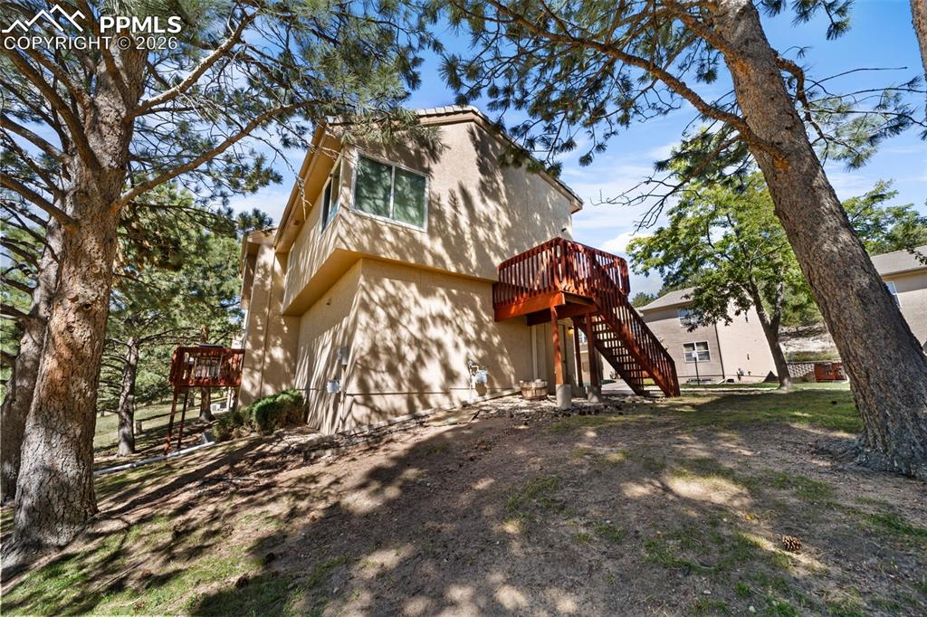 Image 14 of 33: Side of Structure