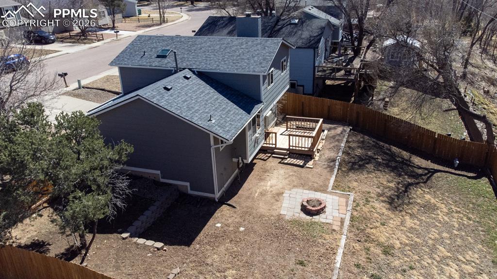 Image 4 of 42: Large Fully Fenced Backyard.