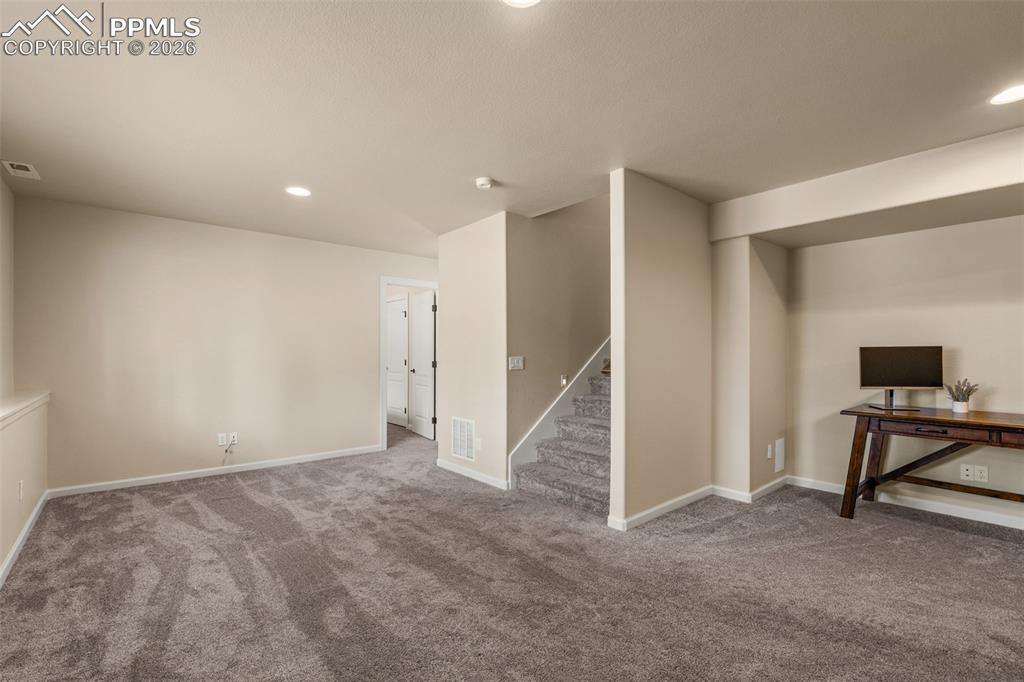 Image 37 of 48: Family Room