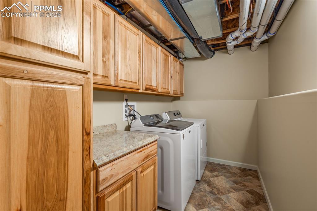 Image 39 of 48: Laundry