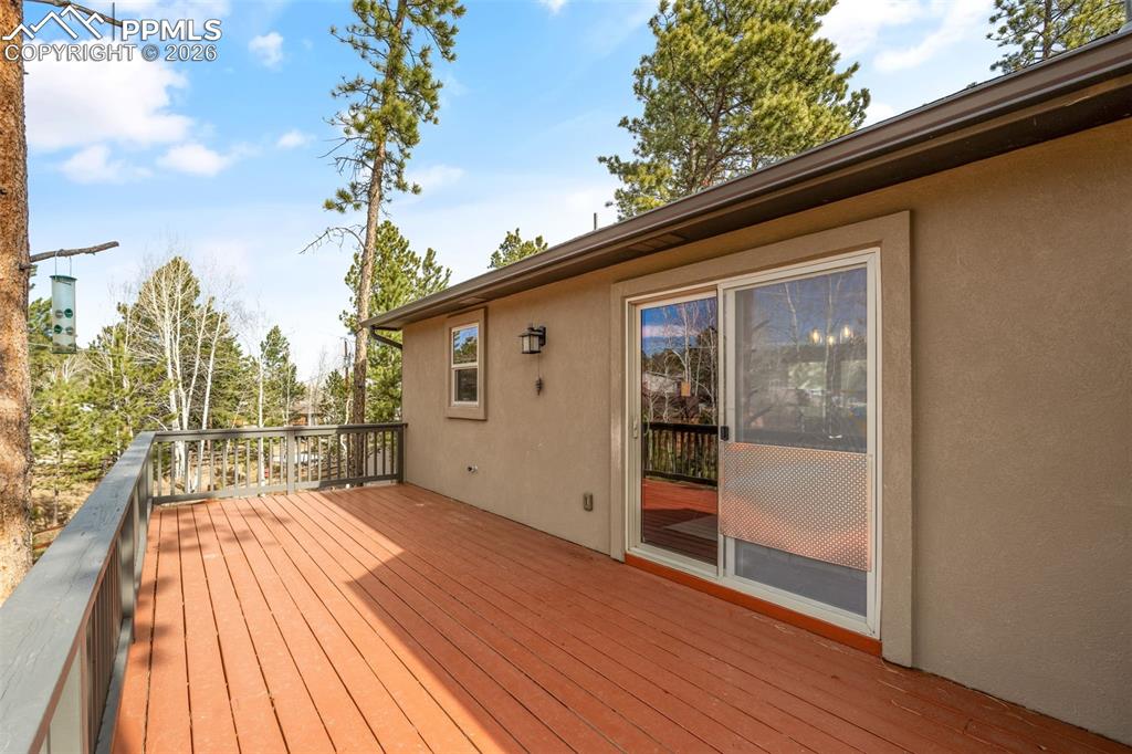 Image 41 of 48: Deck