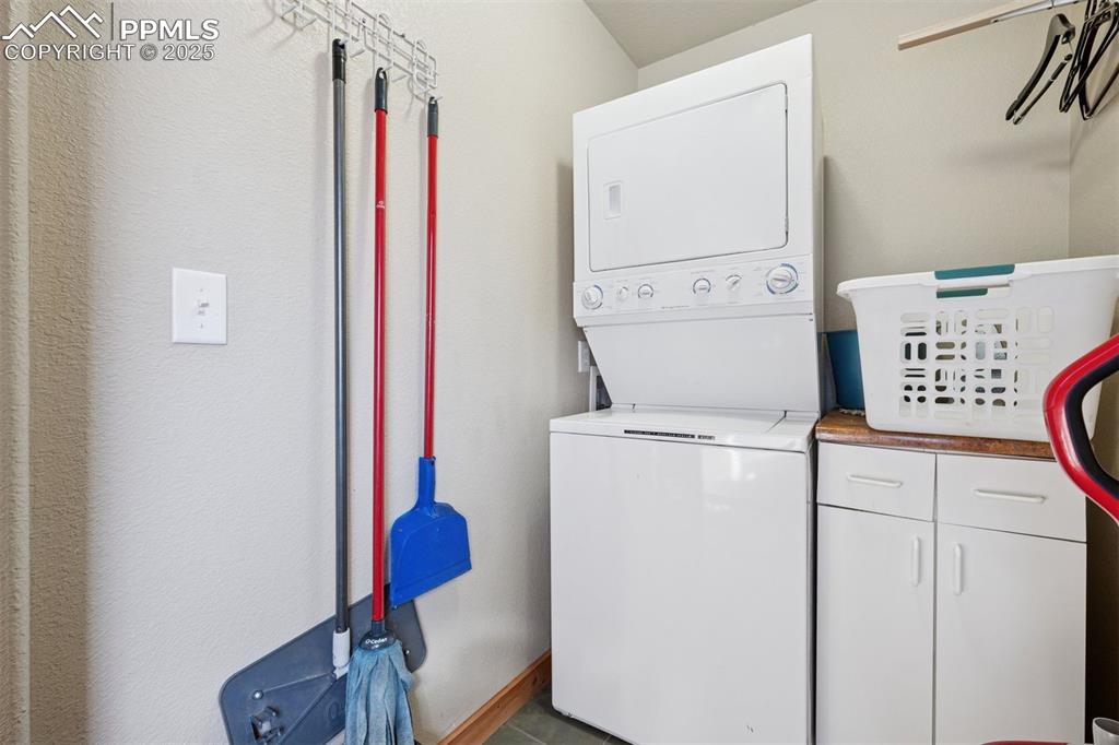 Image 14 of 49: Laundry