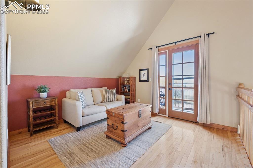 Image 16 of 49: Living Room