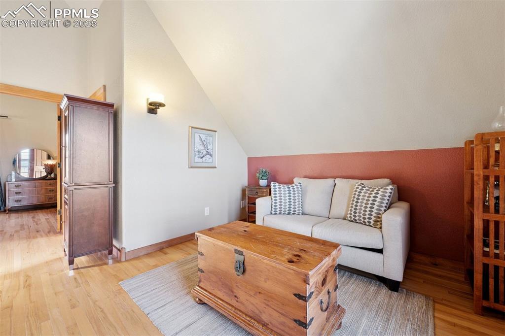 Image 17 of 49: Living Room