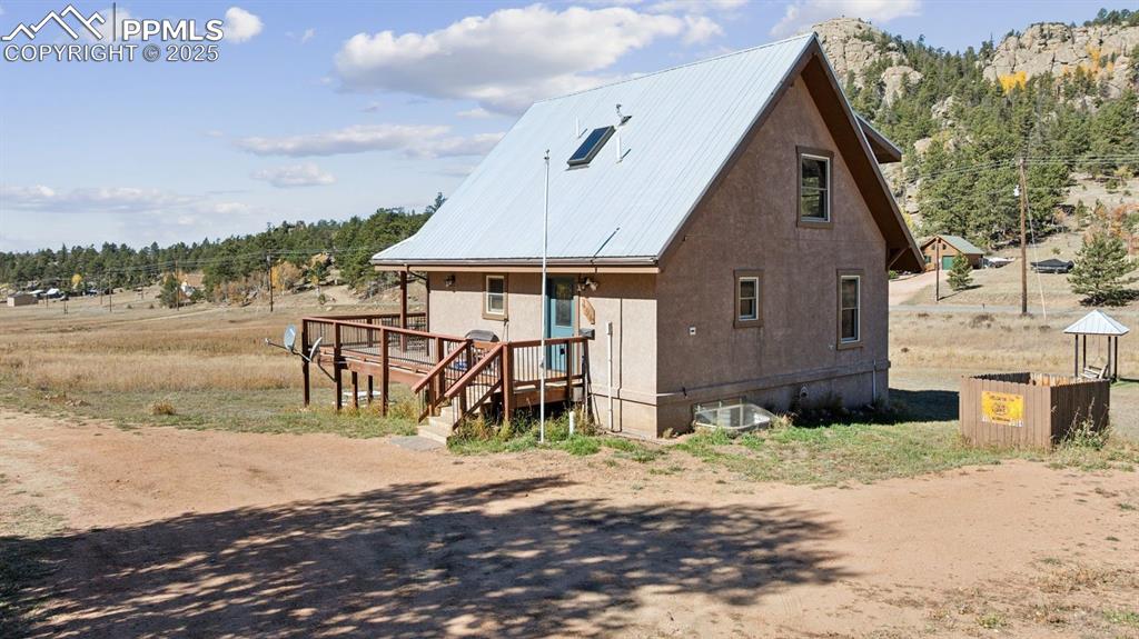 Image 36 of 49: Back of Structure