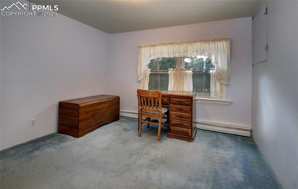 Image 23 of 43: Bedroom