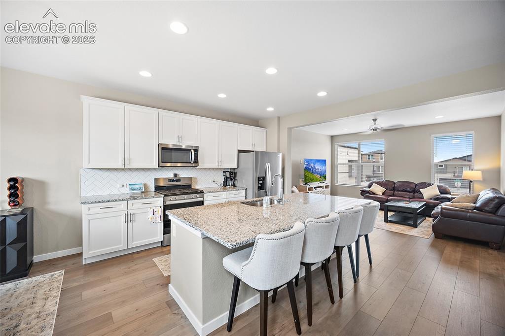 Image 14 of 48: Kitchen
