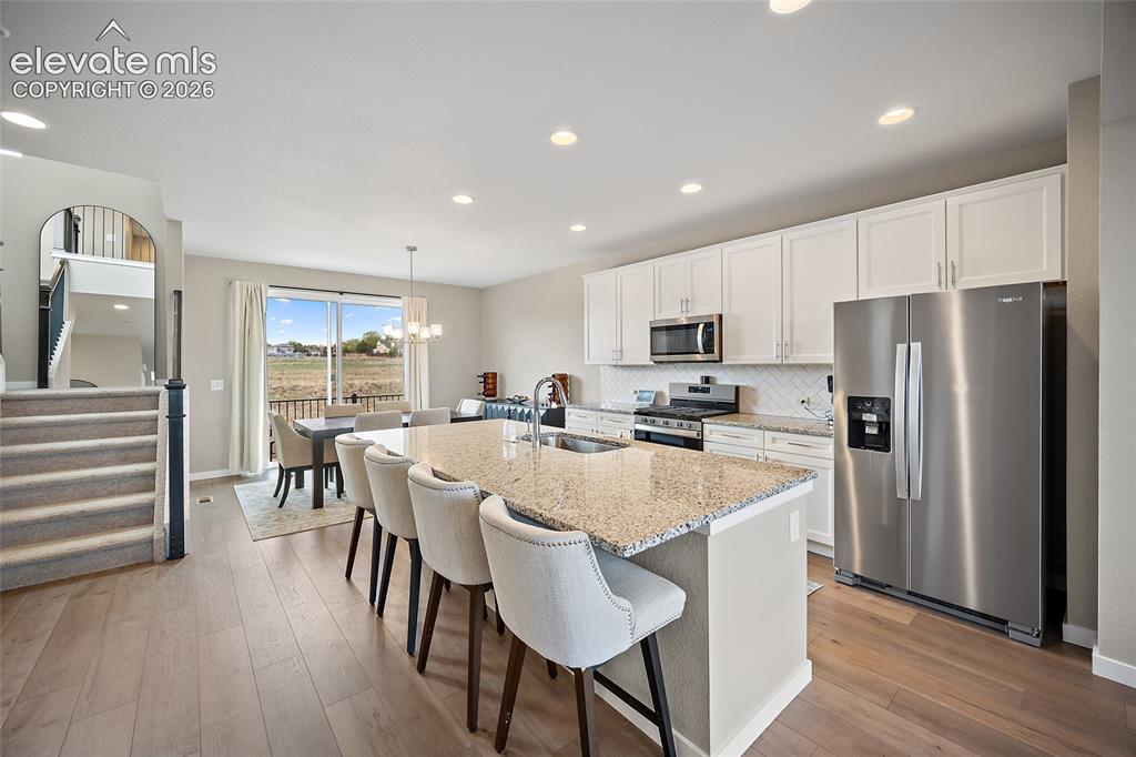 Image 15 of 48: Kitchen