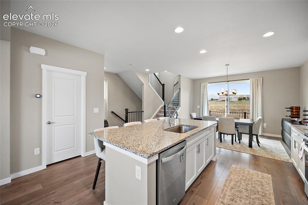 Image 16 of 48: Kitchen
