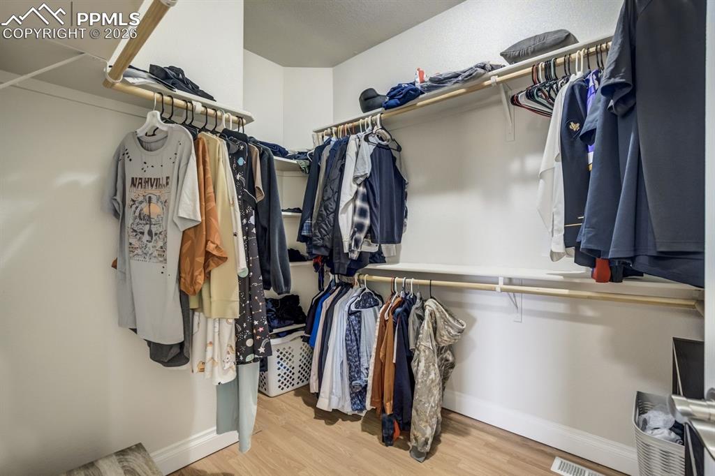 Image 14 of 34: Closet