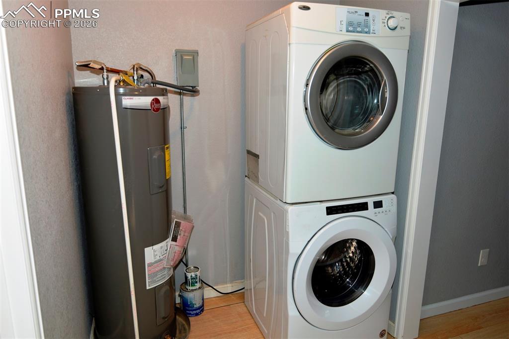 Image 16 of 23: Laundry