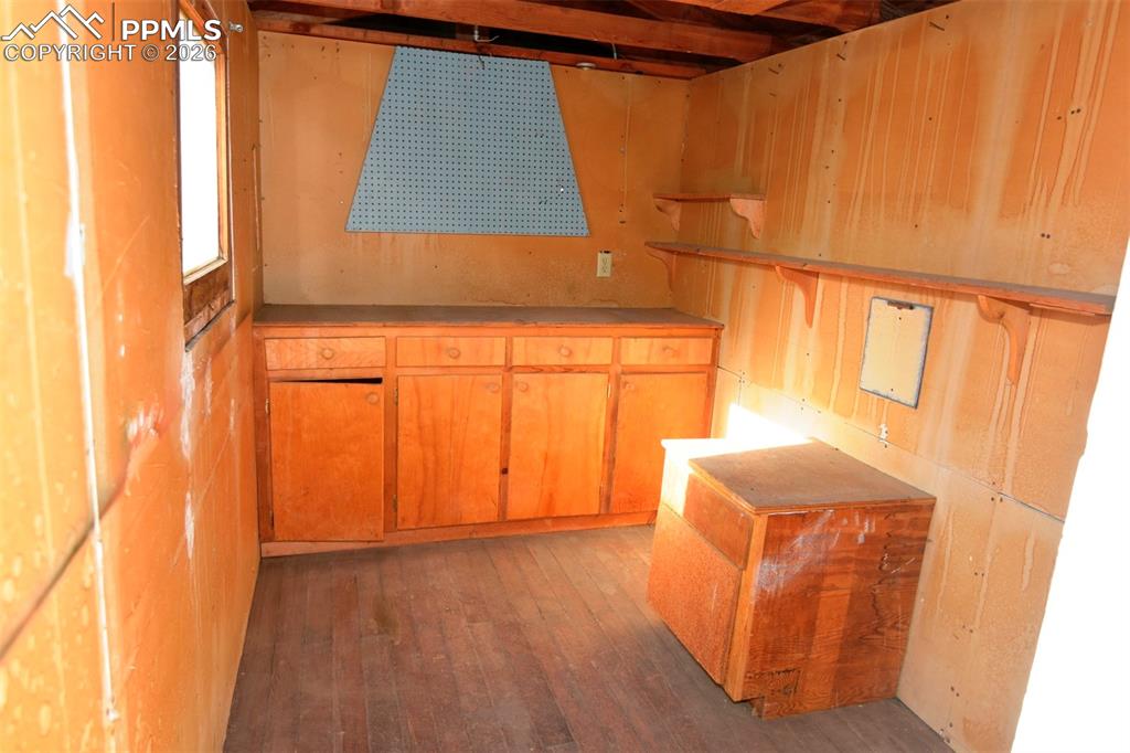 Image 22 of 23: storage room