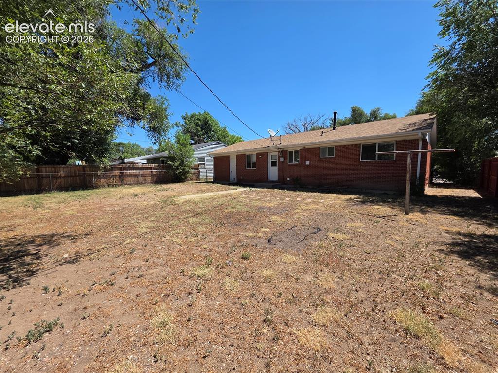 Image 17 of 17: Back house