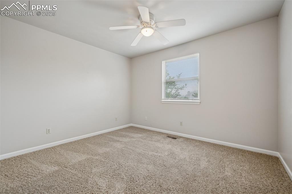 Image 17 of 42: Bedroom