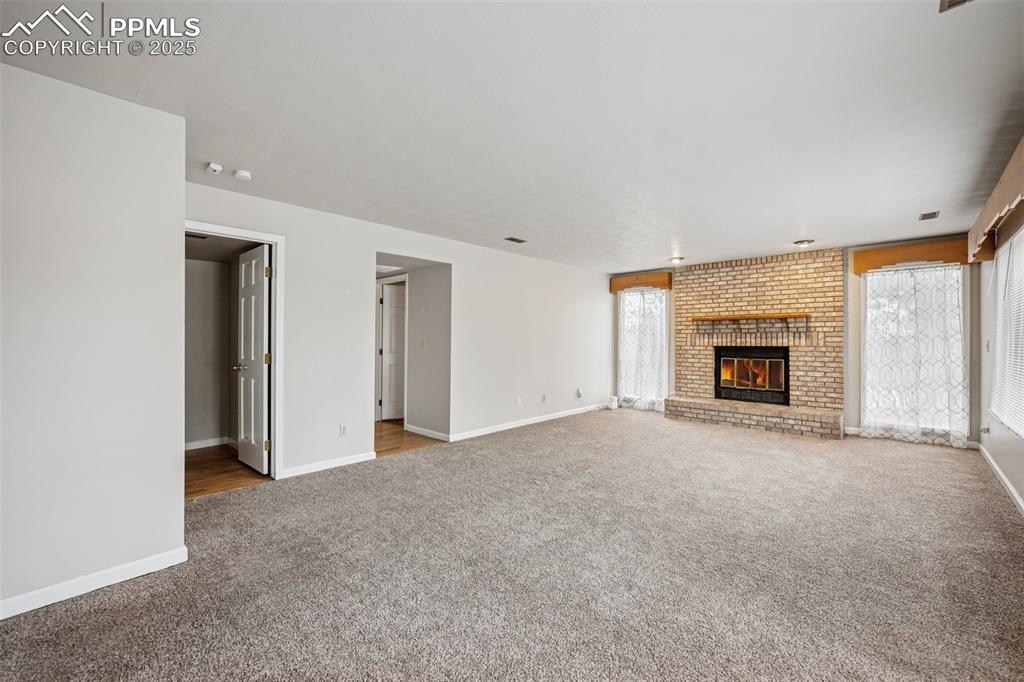 Image 22 of 42: Family Room