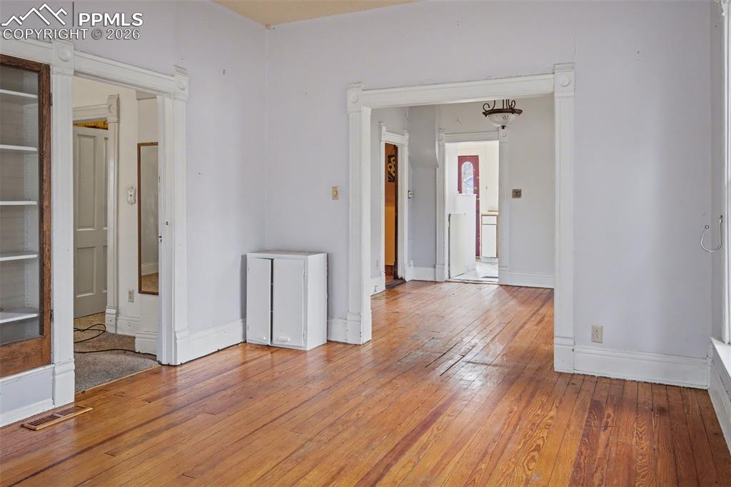 Image 3 of 28: Living Room