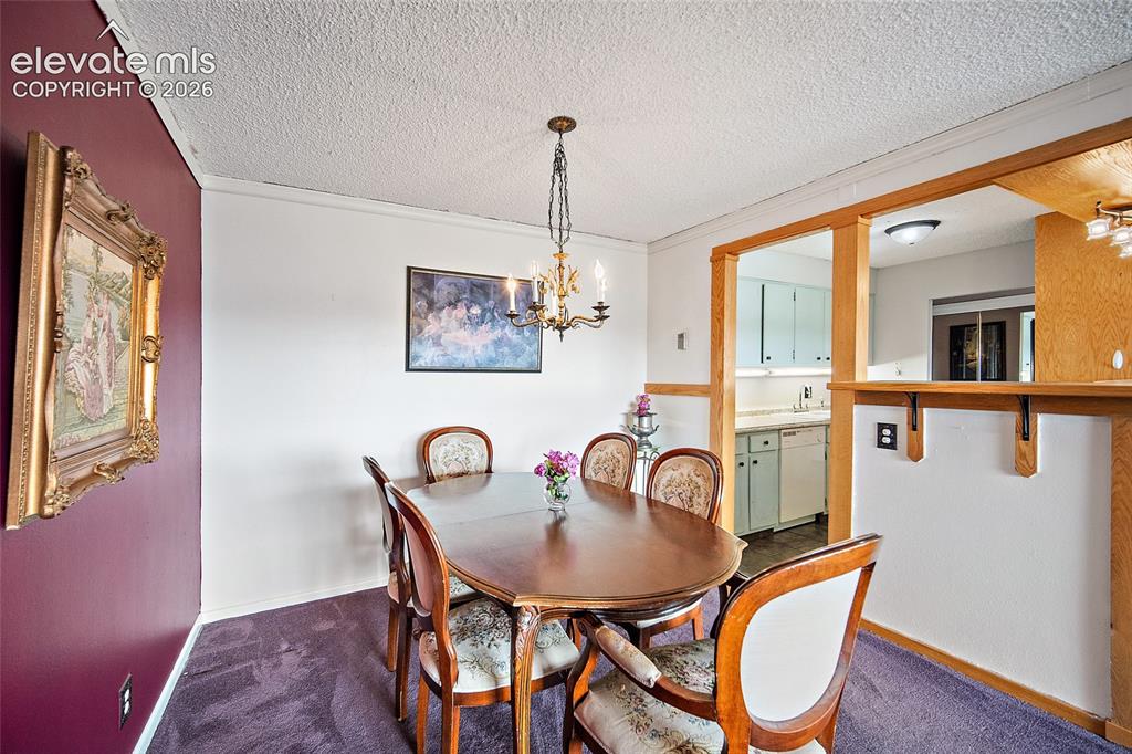 Image 13 of 29: Dining Area