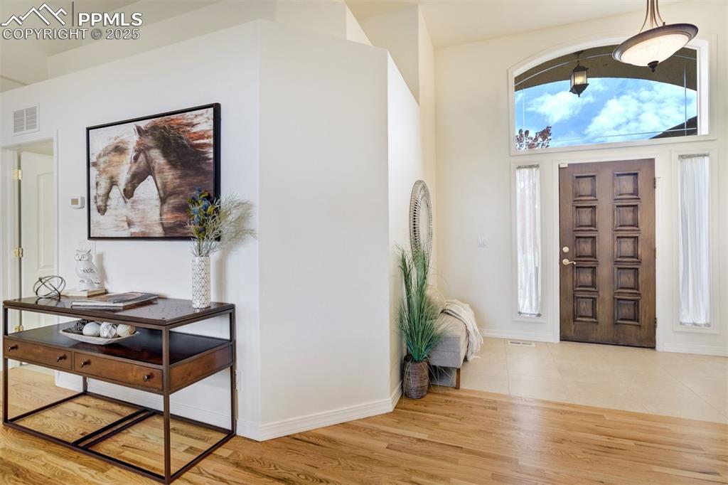 Image 13 of 50: Entry