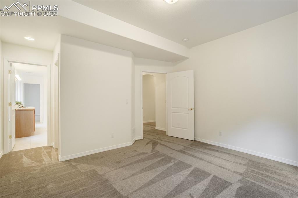 Image 41 of 50: Bedroom