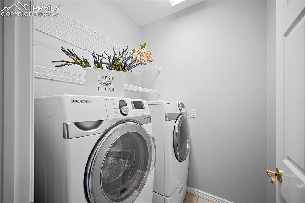 Image 27 of 49: Dining Area