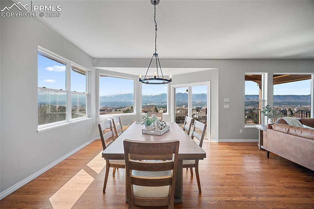 Image 9 of 49: Dining Area