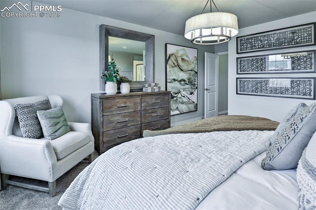 Image 20 of 23: Master Bedroom